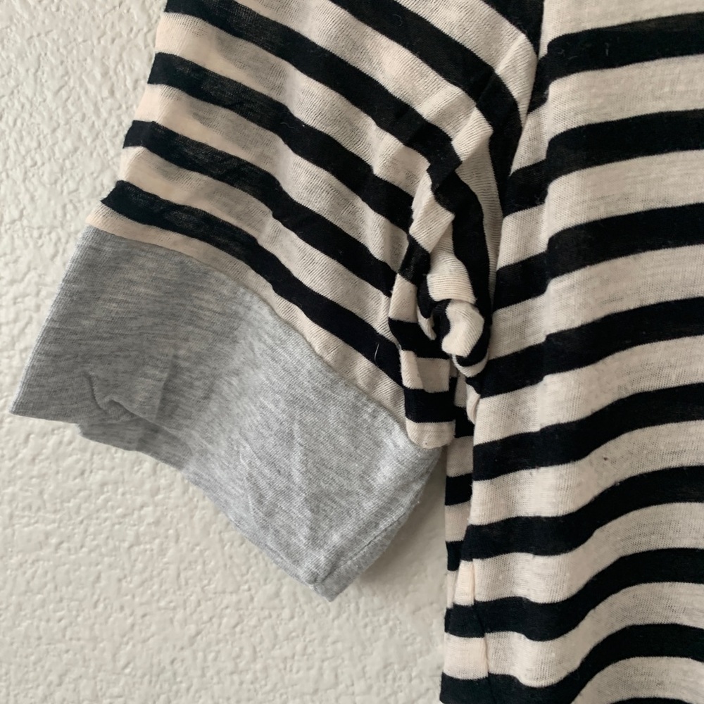 Splendid Striped top. Size Small - Picture 2 of 4